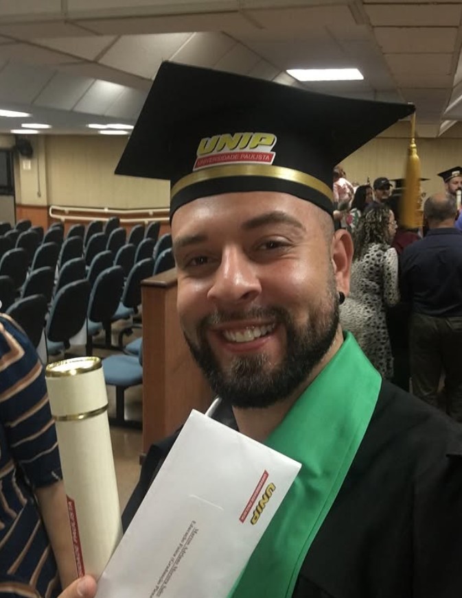 Marcos Sales na formatura de Educação Física